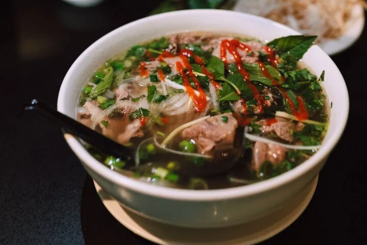 セブのPhat Pho Robinsons Galleria Cebu｜フォー・春巻き・米料理のメニュー案内を確認する