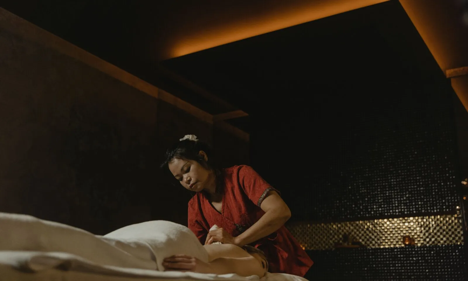 Hagod Spa at Fili Hotel ｜ 施術料金・営業時間・客室内サービスの違いを確認する