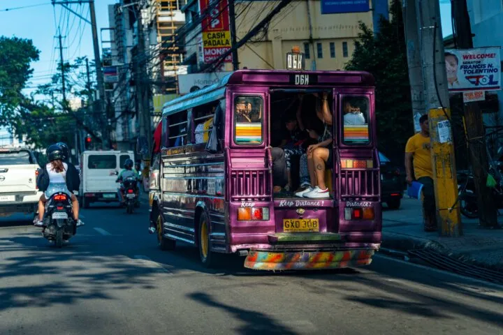 セブ市のFuente・Capitolの公共交通｜BRT・ジプニーの行き先と乗降地点を紹介する