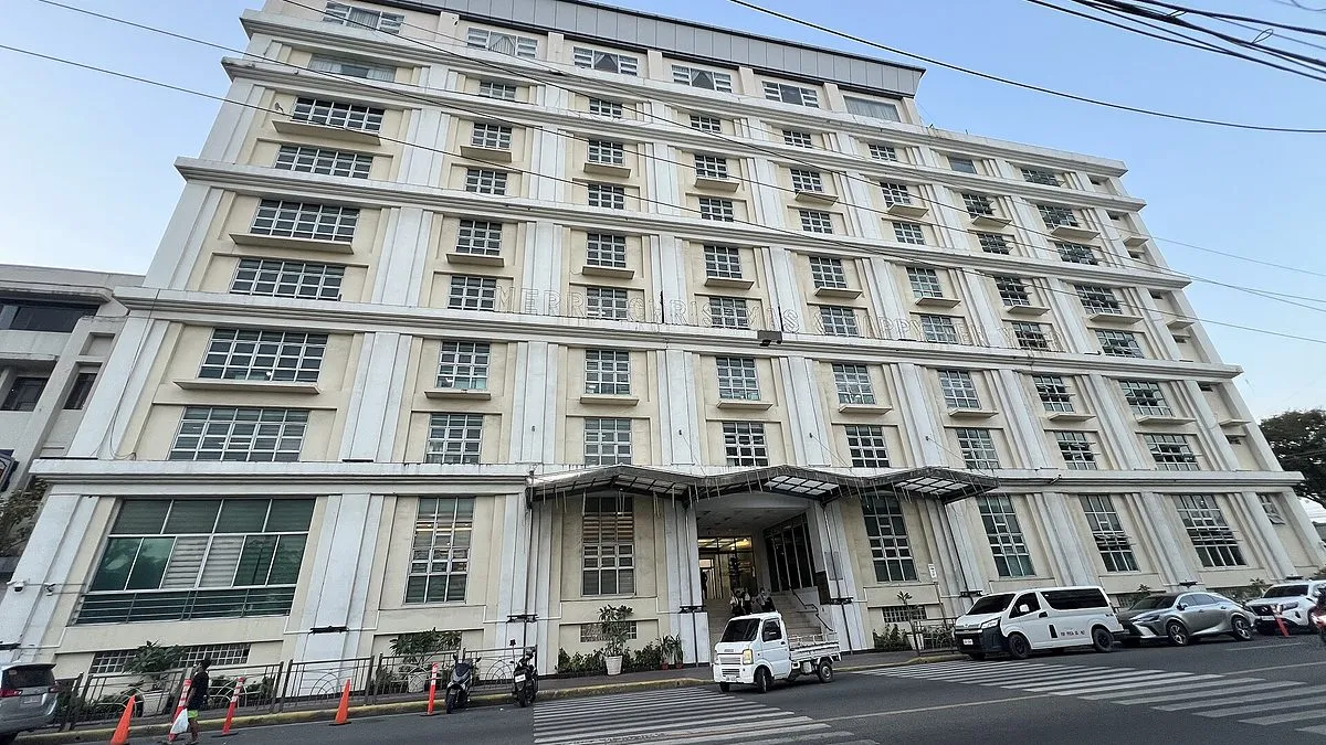 セブ市内の白い建物