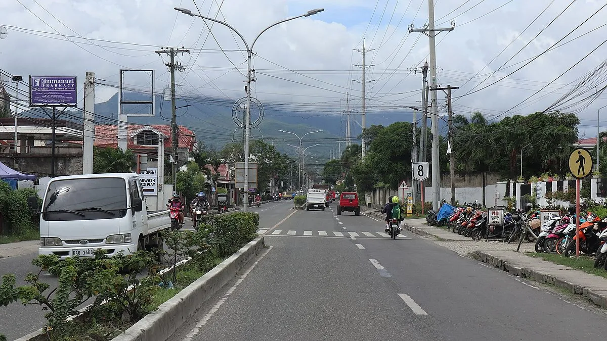 セブの郊外の道路