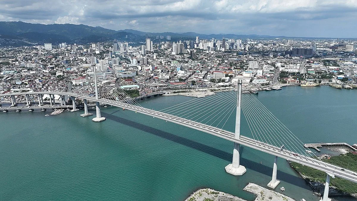 セブ市とマクタン島を結ぶ橋