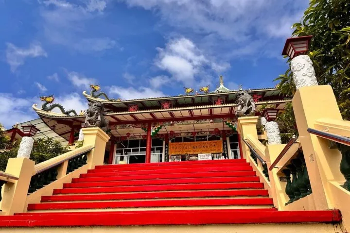 セブのLahugの宗教施設比較 Cebu Taoist TempleとCebu City Philippines Templeの違い